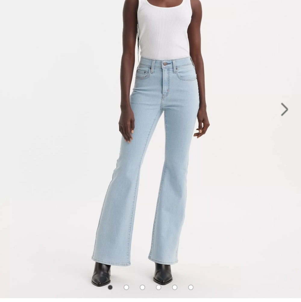 NWT --- Levi's 726 High Rise Flare Women's Jeans